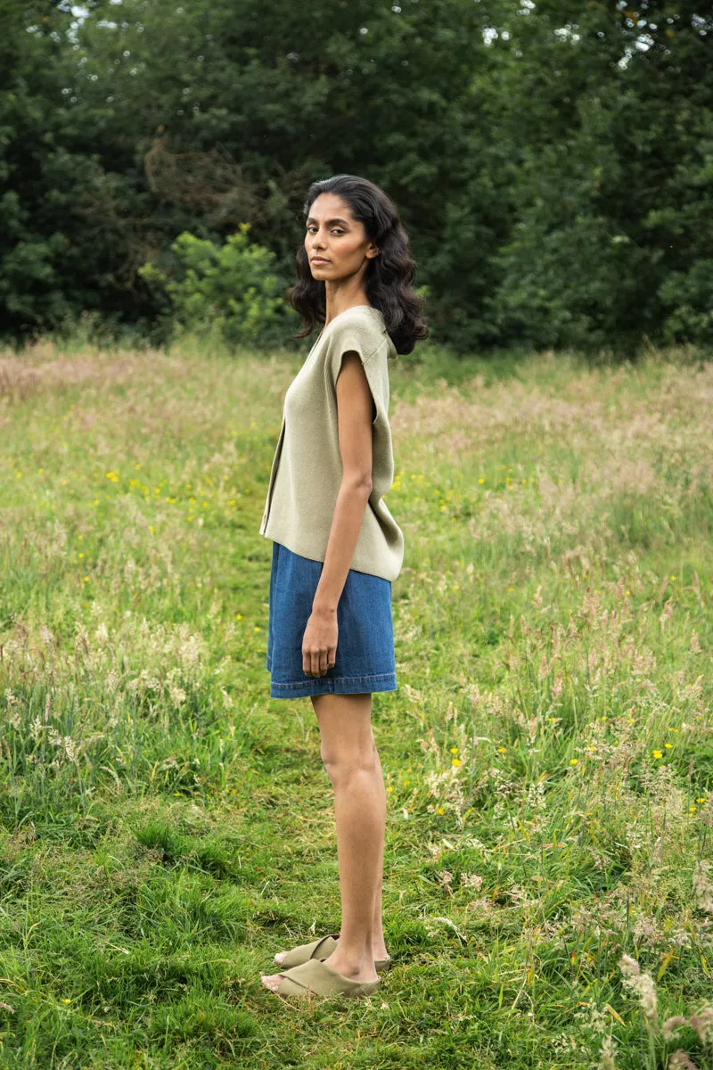 Aila Organic Cotton Knitted Vest in Taupe 3