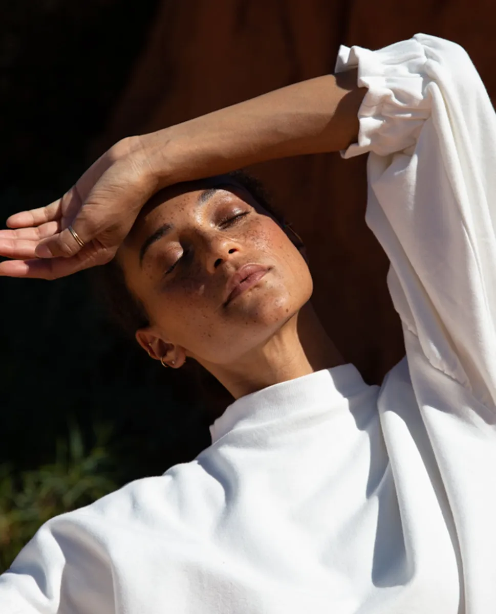 Elise Organic Cotton Sweatshirt In White 2