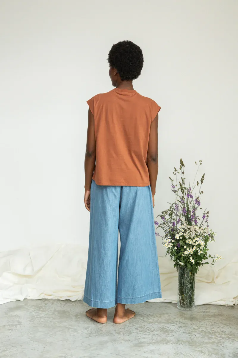 Evora-Leigh Organic Cotton Denim Trouser in Chambray Blue 2