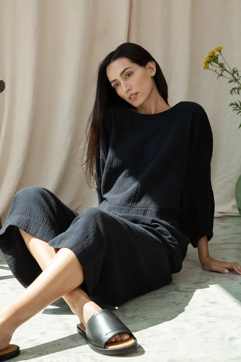 Evora Organic Cotton Cheesecloth Trousers in Black 4