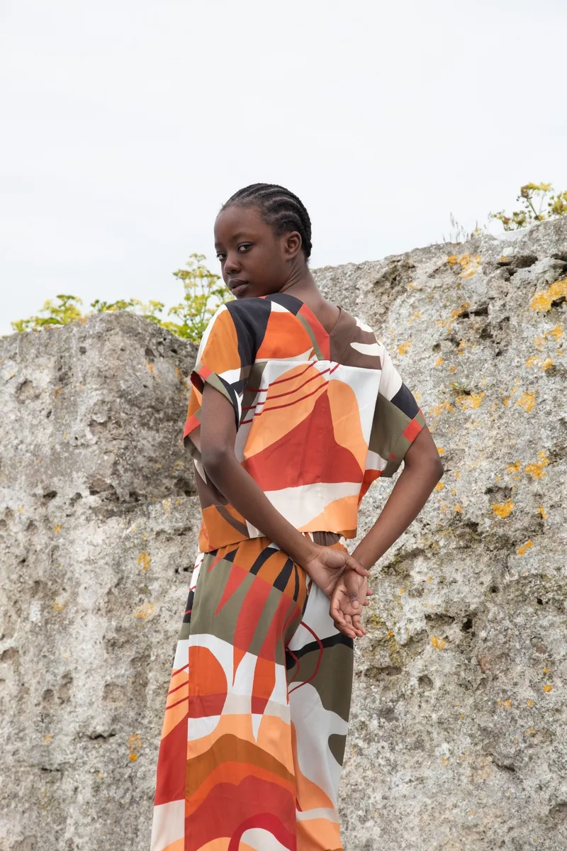 Evora-Paige Tencel Trousers in Rockpool Print 2