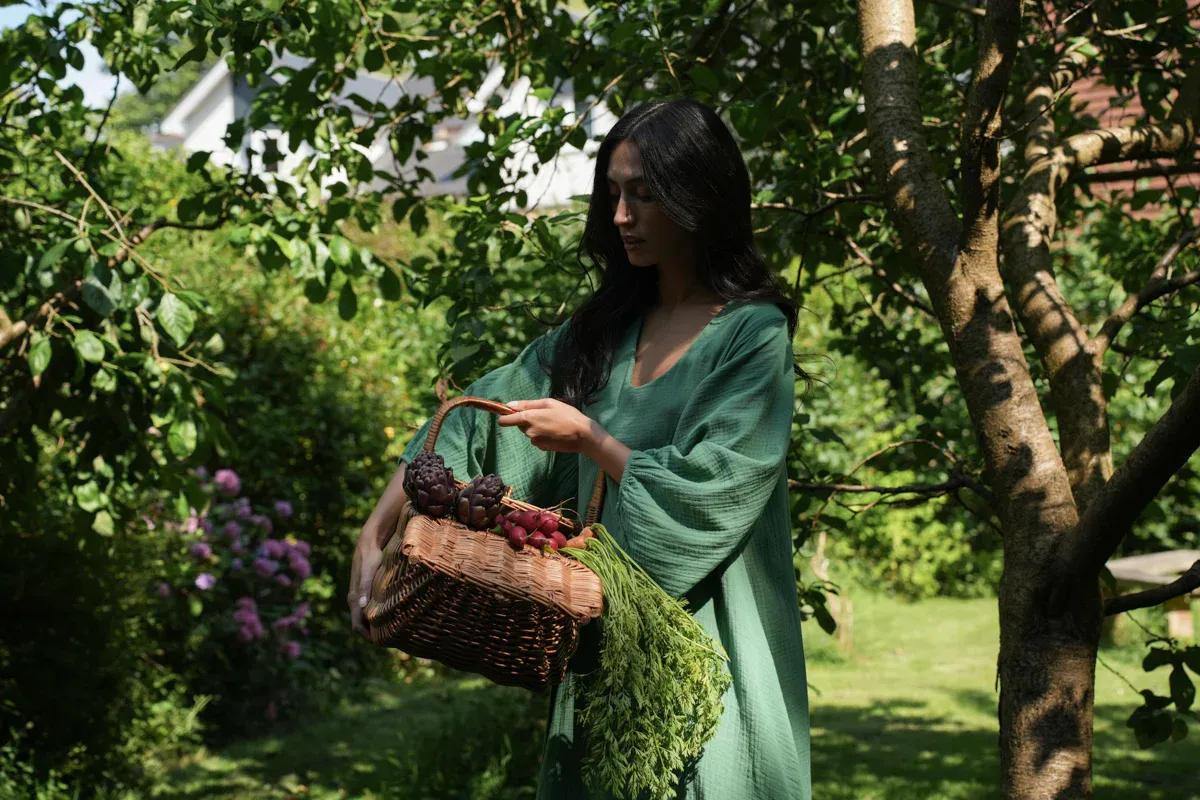 Henrietta Organic Cotton Cheesecloth Dress in Palm Green 8