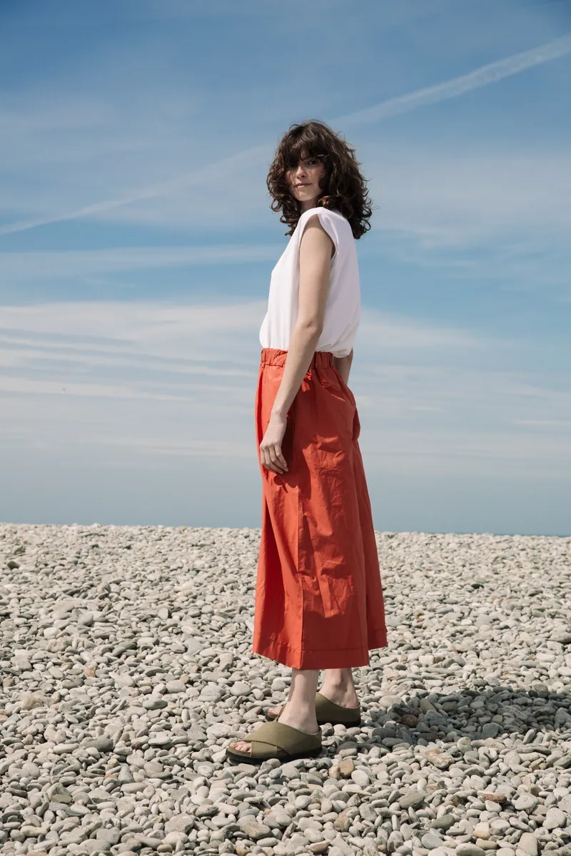 Mazu Organic Cotton Trousers in Rust 4