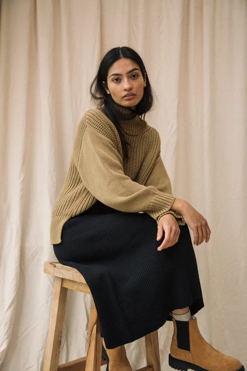 Mio Organic Cotton Knitted Skirt in Black 3