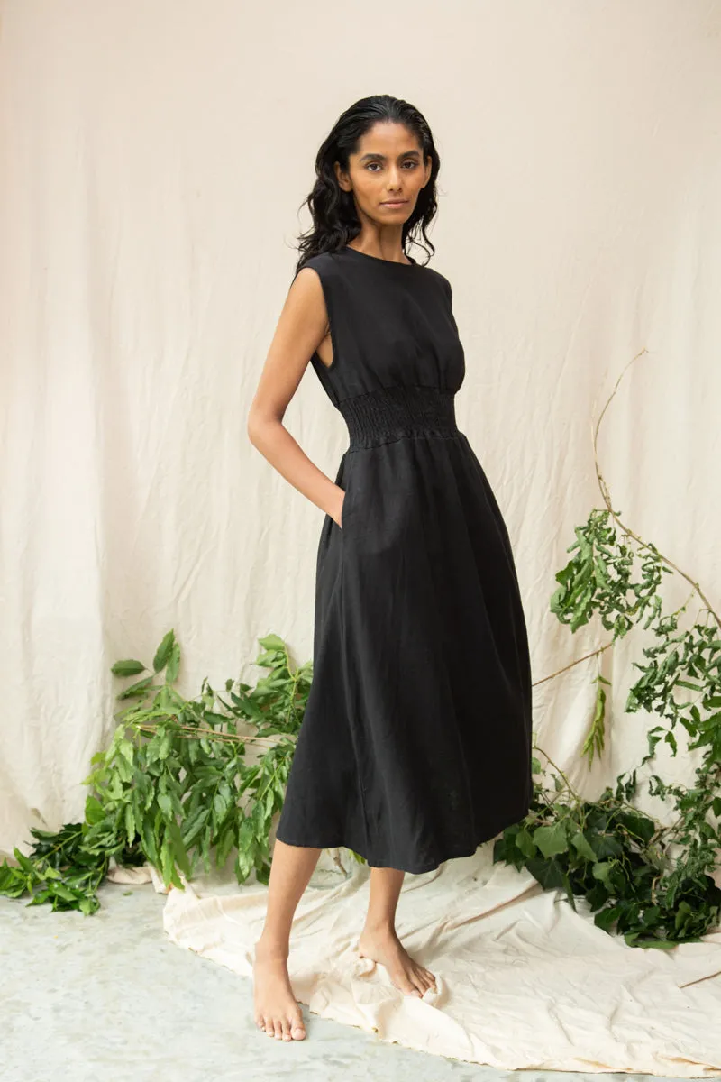 Ottillie-May Linen Dress in Black 2