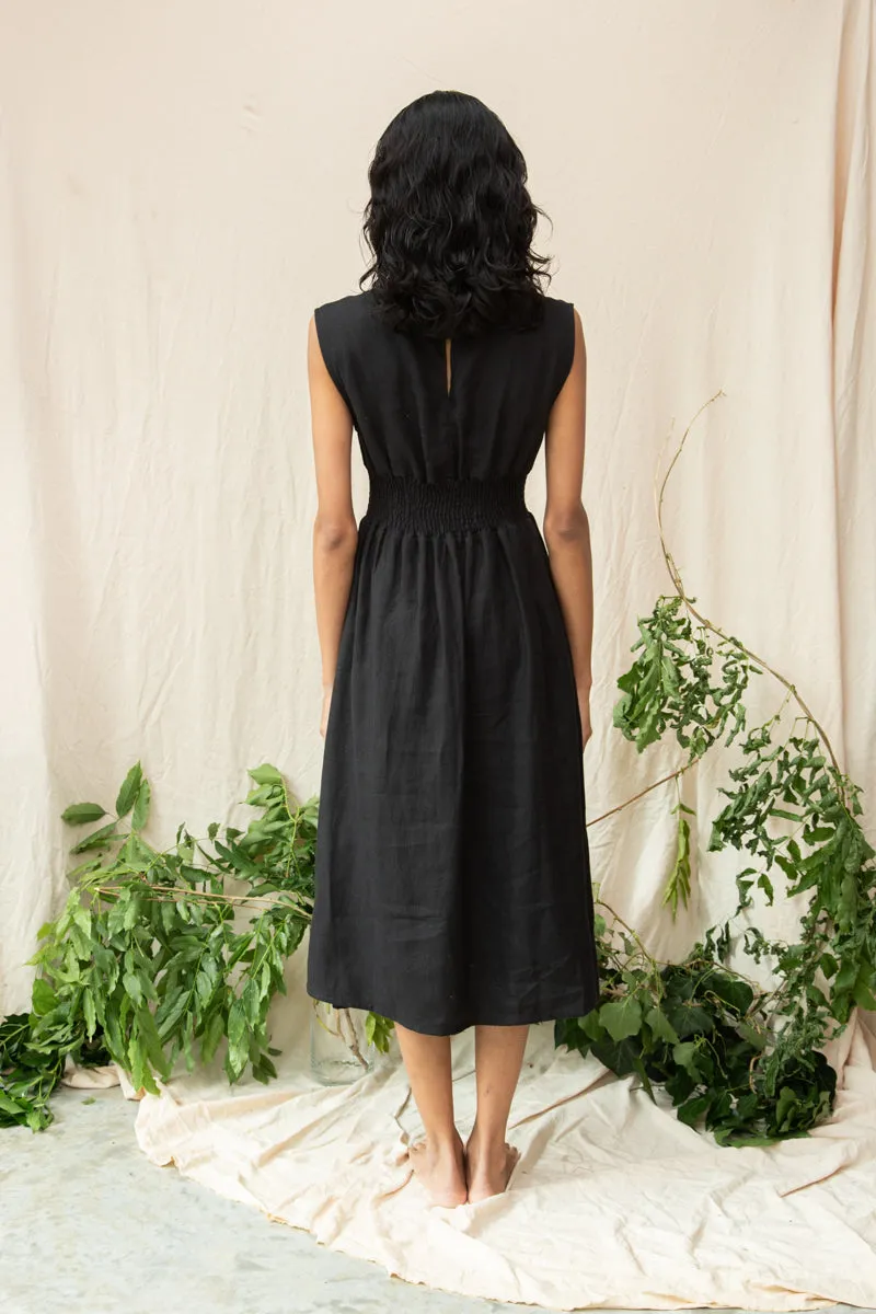 Ottillie-May Linen Dress in Black 4