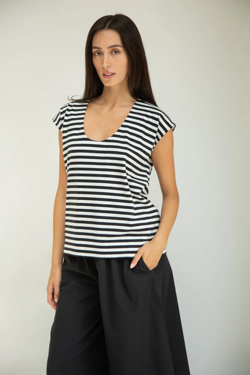 Tamsin-Sue Organic Cotton Jersey Stripe Top in Black & White Stripe 7