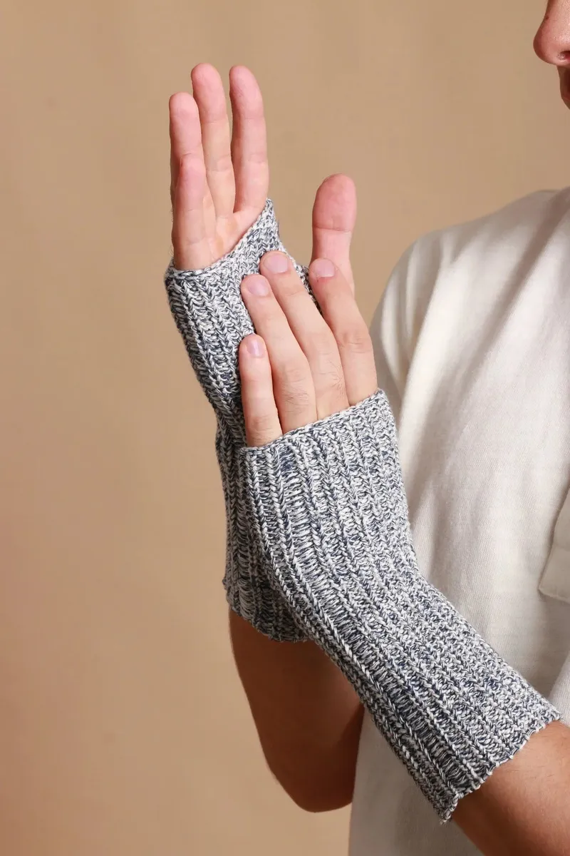 Hypoallergenic Knitted Arm Warmers 4