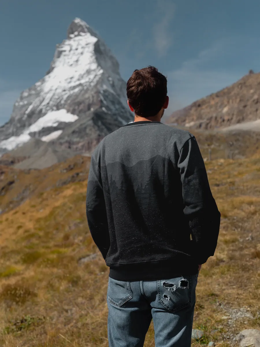 Dark Frost Pullover 9