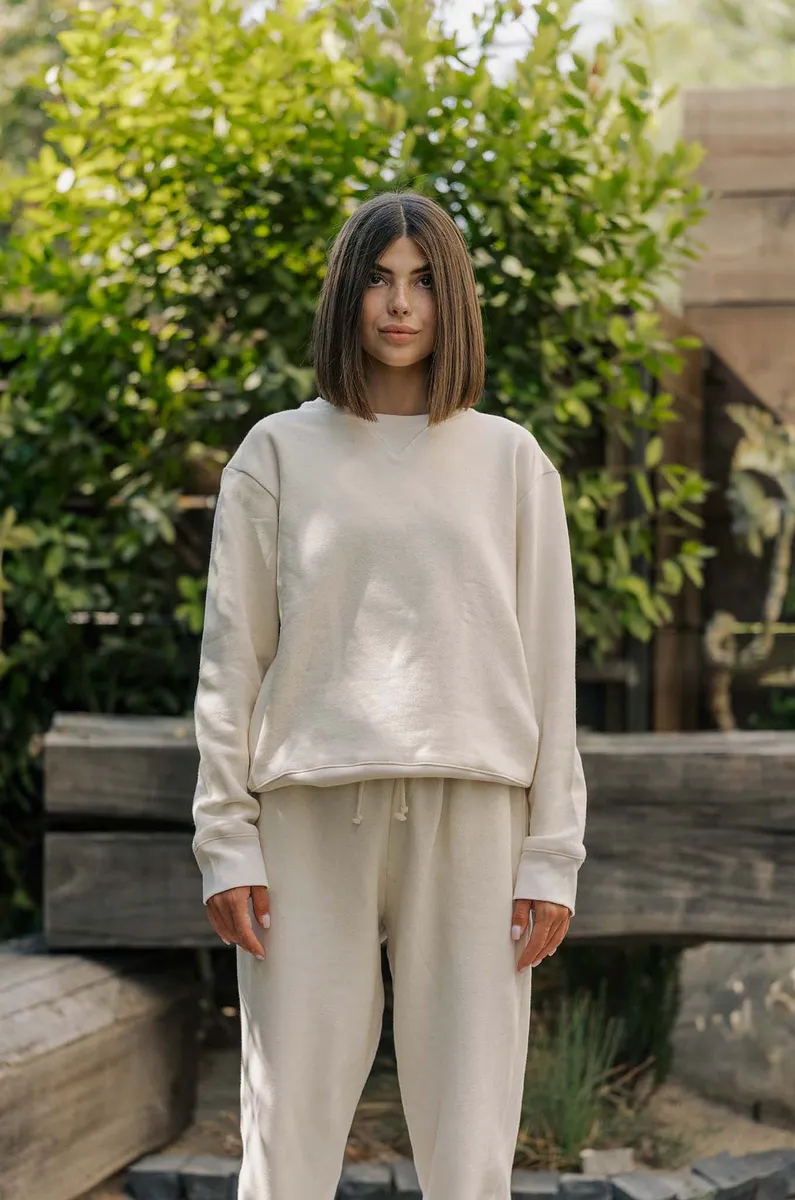 Women's Organic Heavyweight Crew Sweatshirt in Natural 2