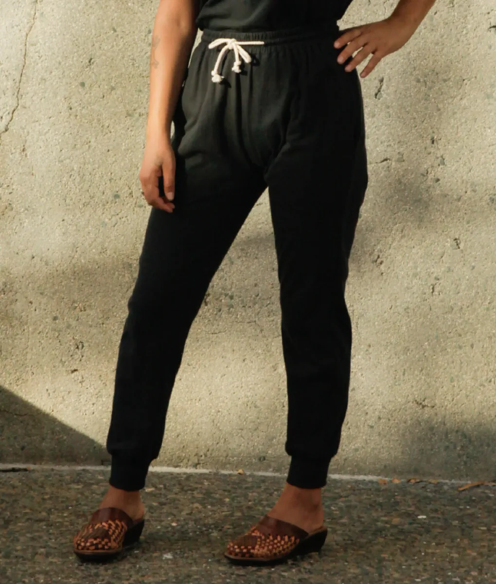 Women's Organic Jogger Pants in Black 4