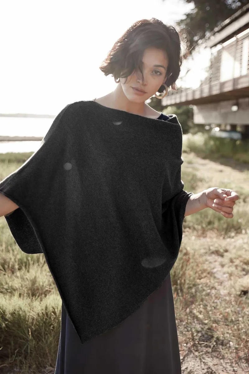 Essential Poncho 13