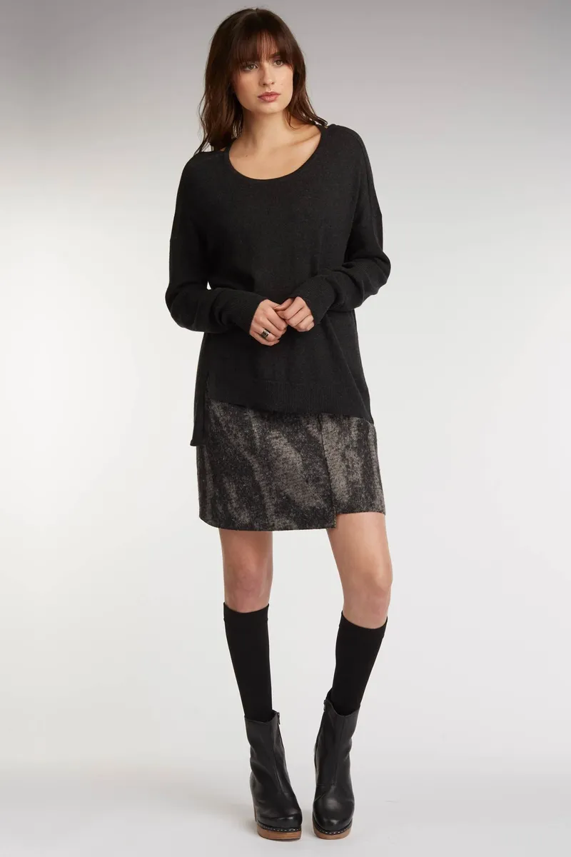 Notch Hem Skirt 7