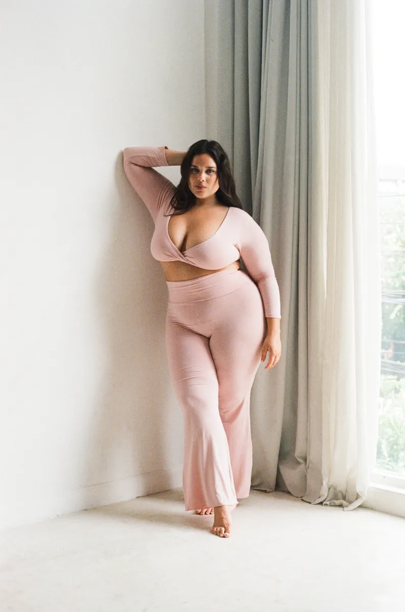 Agni Twist Crop Lotus 7