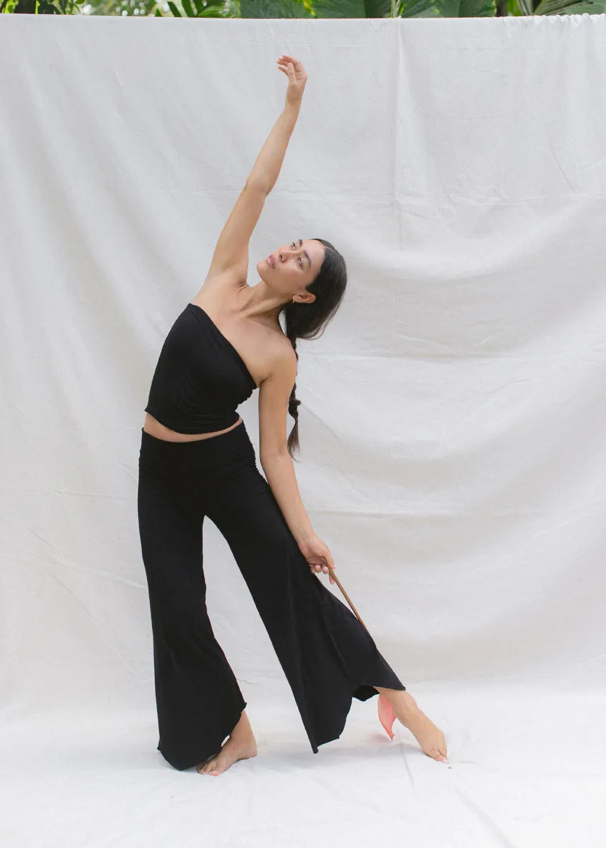 Layla Flares Black 4