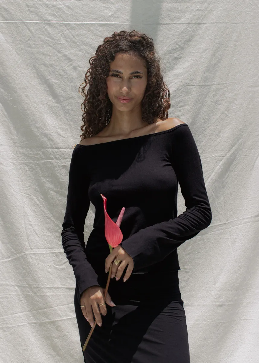 Layla Longsleeve Black 5