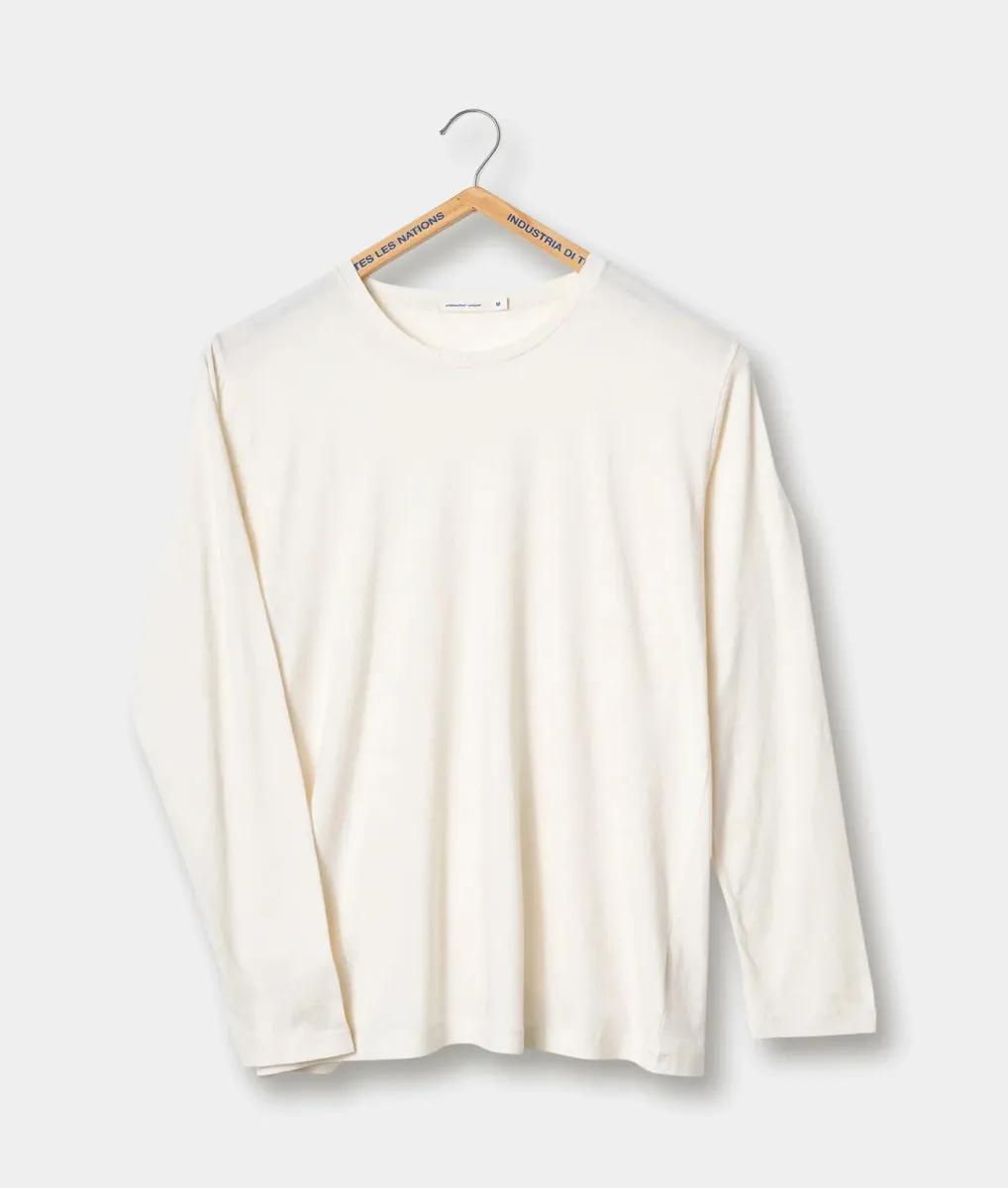 Clean Crewneck Long Sleeve T-shirt