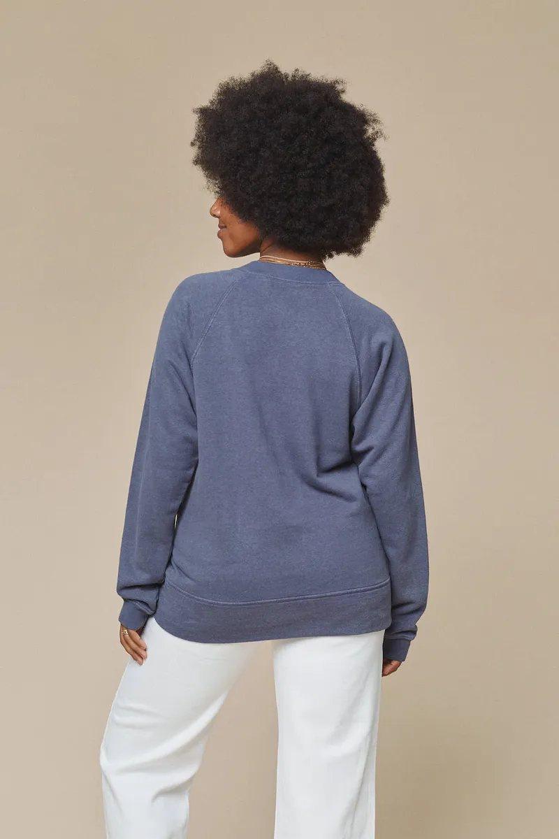 Sierra Raglan Sweatshirt 12