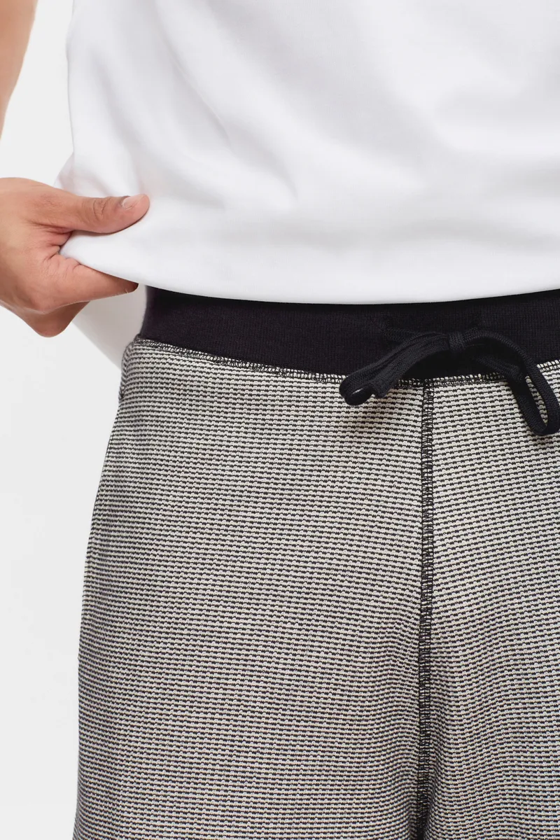 Atlas 2-Tone Waffle Short in Marshmallow/Black 4