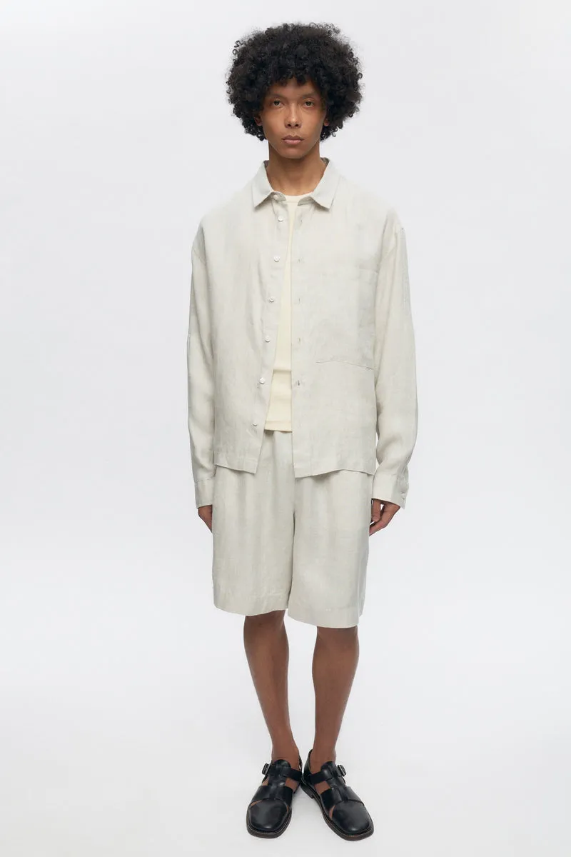 Featherweight Shirt in Acorn 8