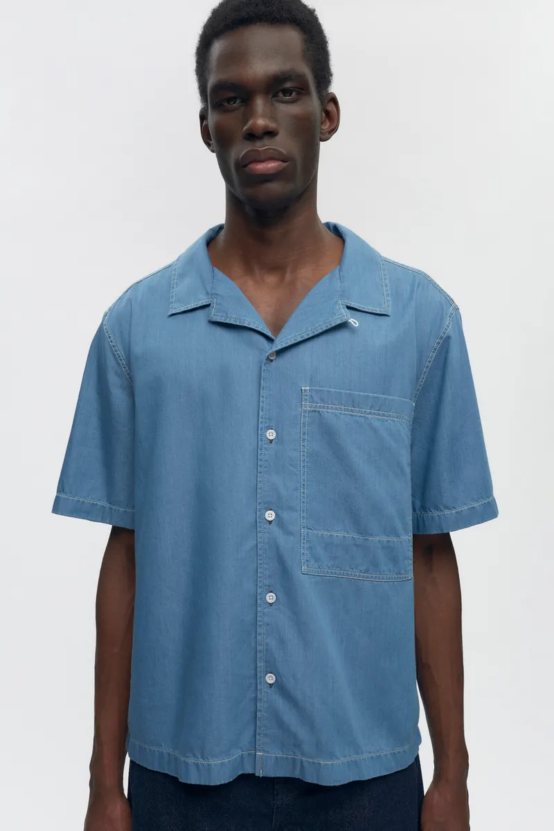Men's Chambray Camp Shirt in Light Wash