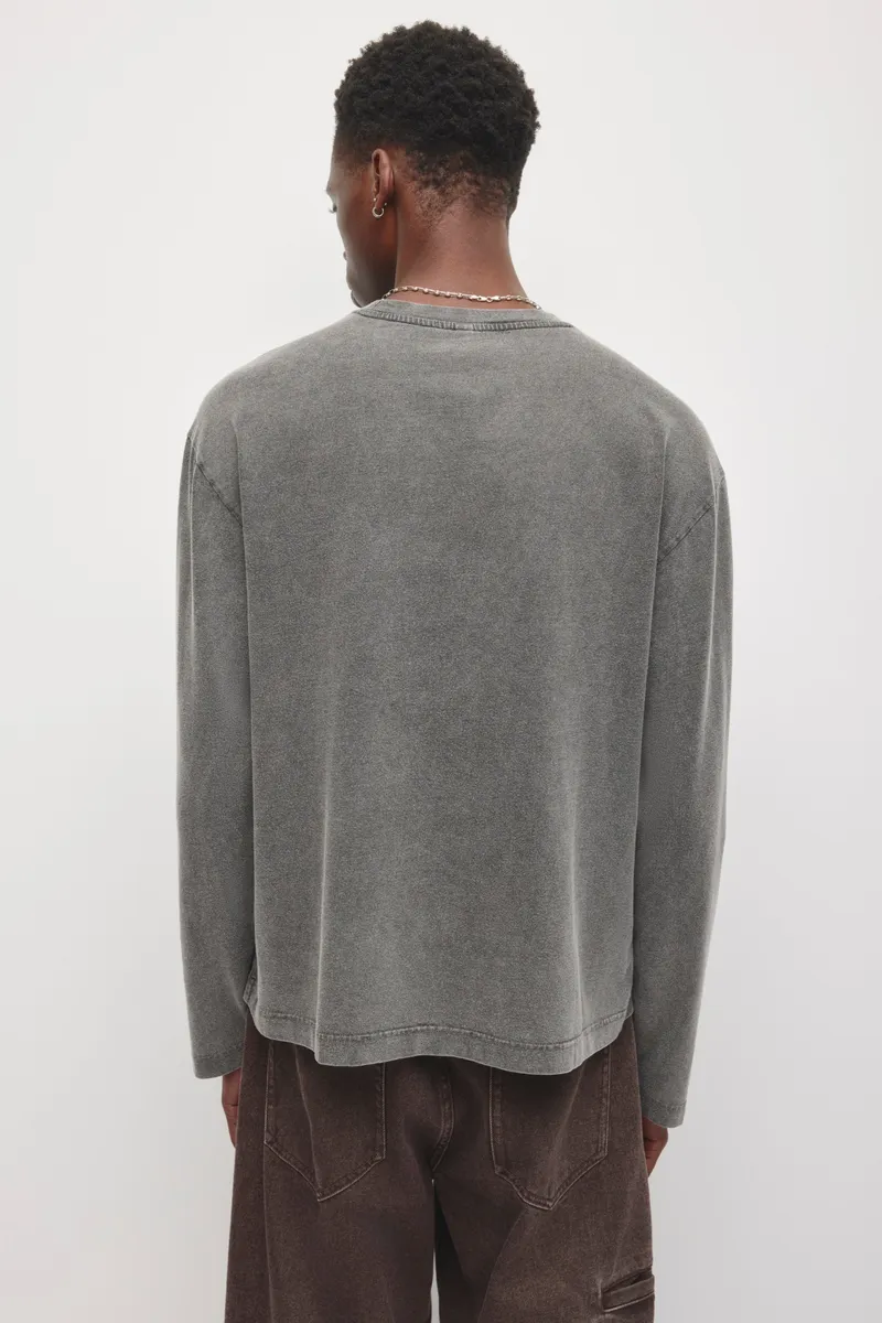 Men's Fade Out Longsleeve in Almost Black 4