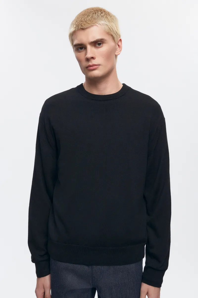 Men's Fine Merino Crewneck Sweater in Black