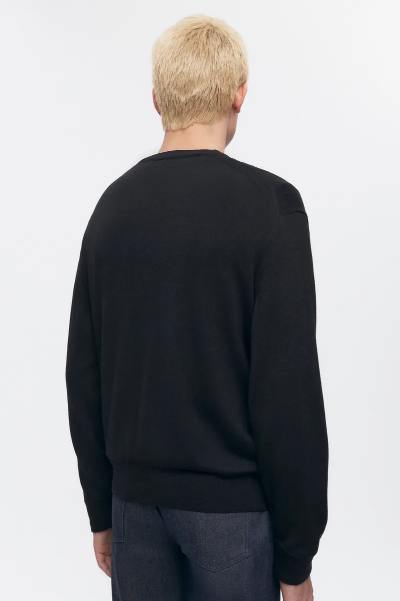 Men's Fine Merino Crewneck Sweater in Black 4
