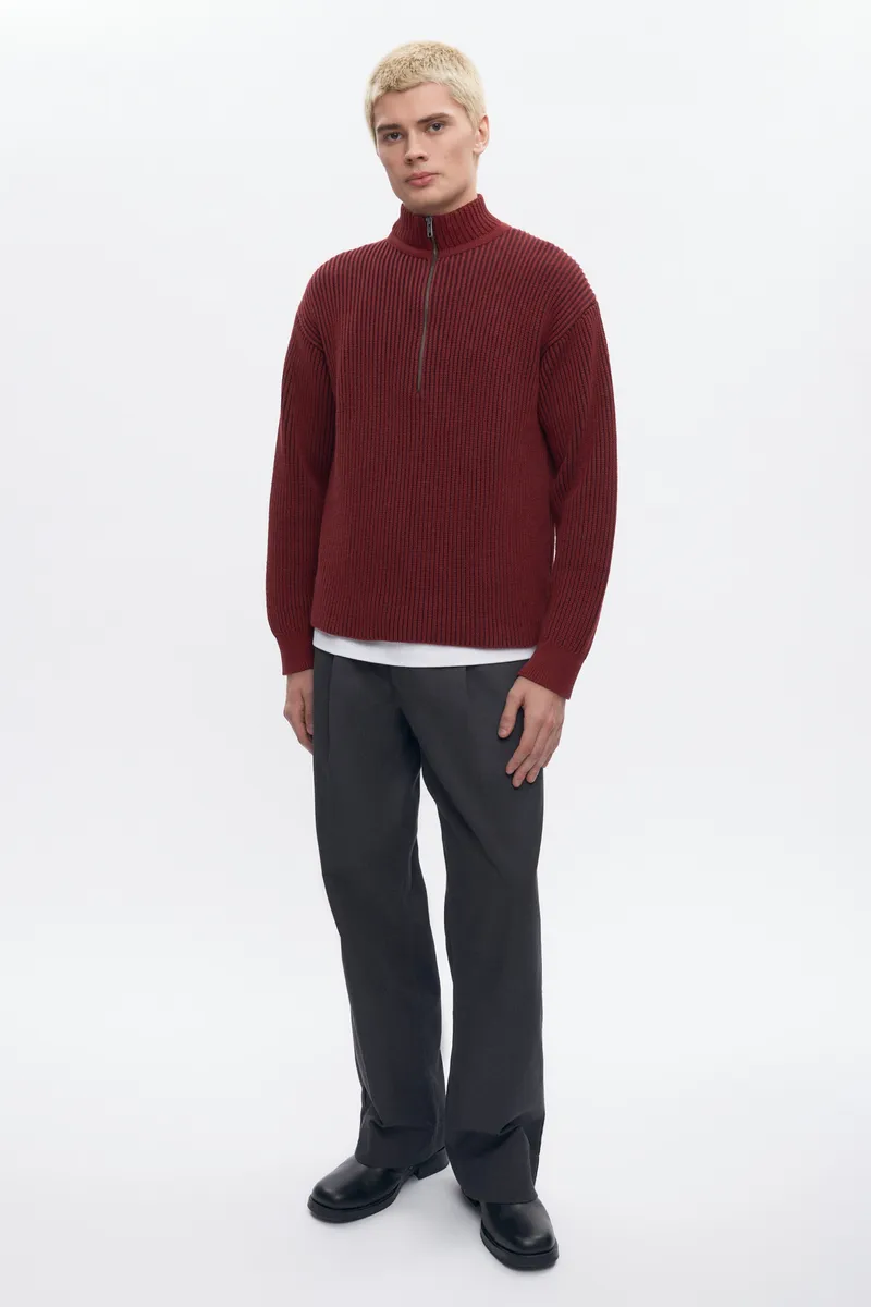 Men's Half Zip Rib Sweater in Coffee Bean/Burgundy 2