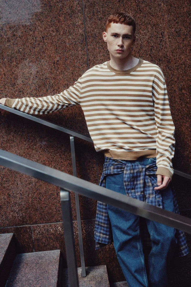 Men's Lightweight Crewneck Sweater in Otter/Marshmallow Stripe 2