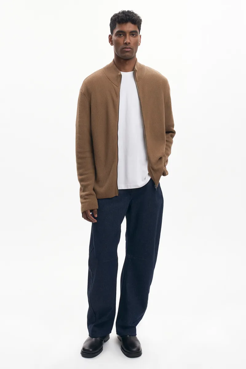 Men's Lightweight Zip Sweater in Otter 5