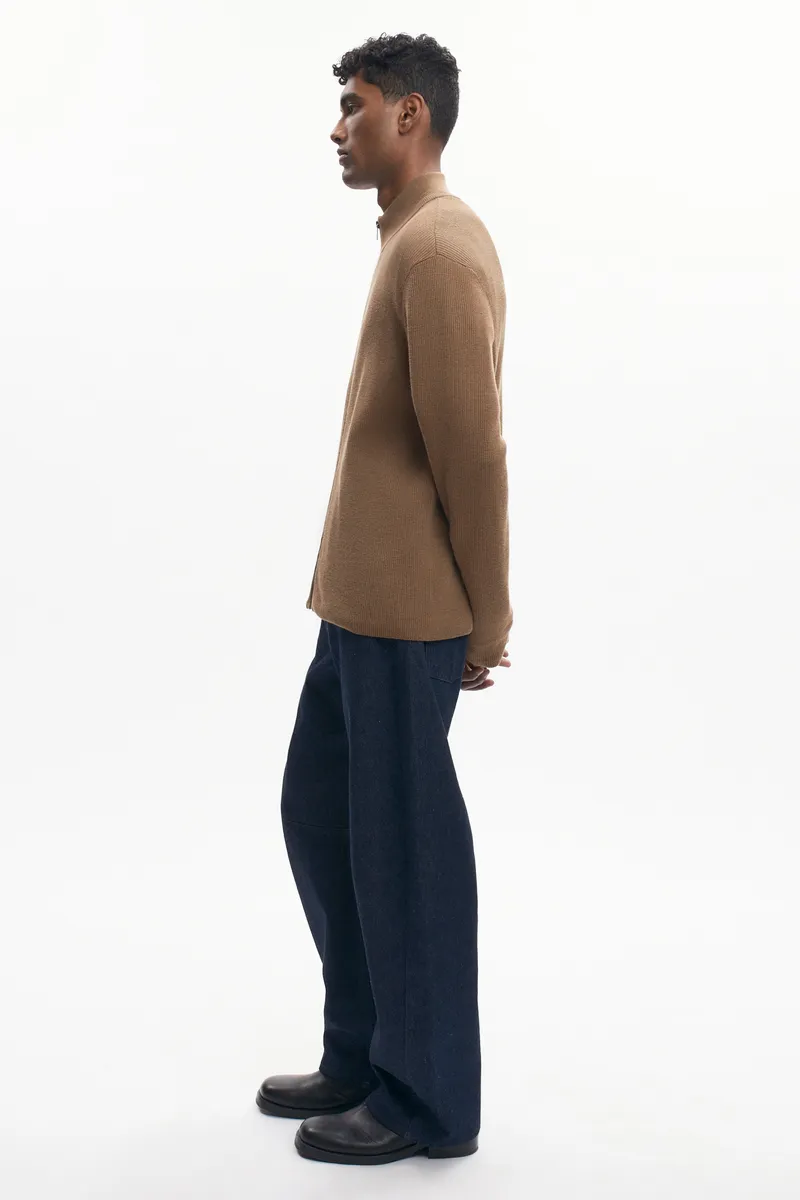 Men's Lightweight Zip Sweater in Otter 6