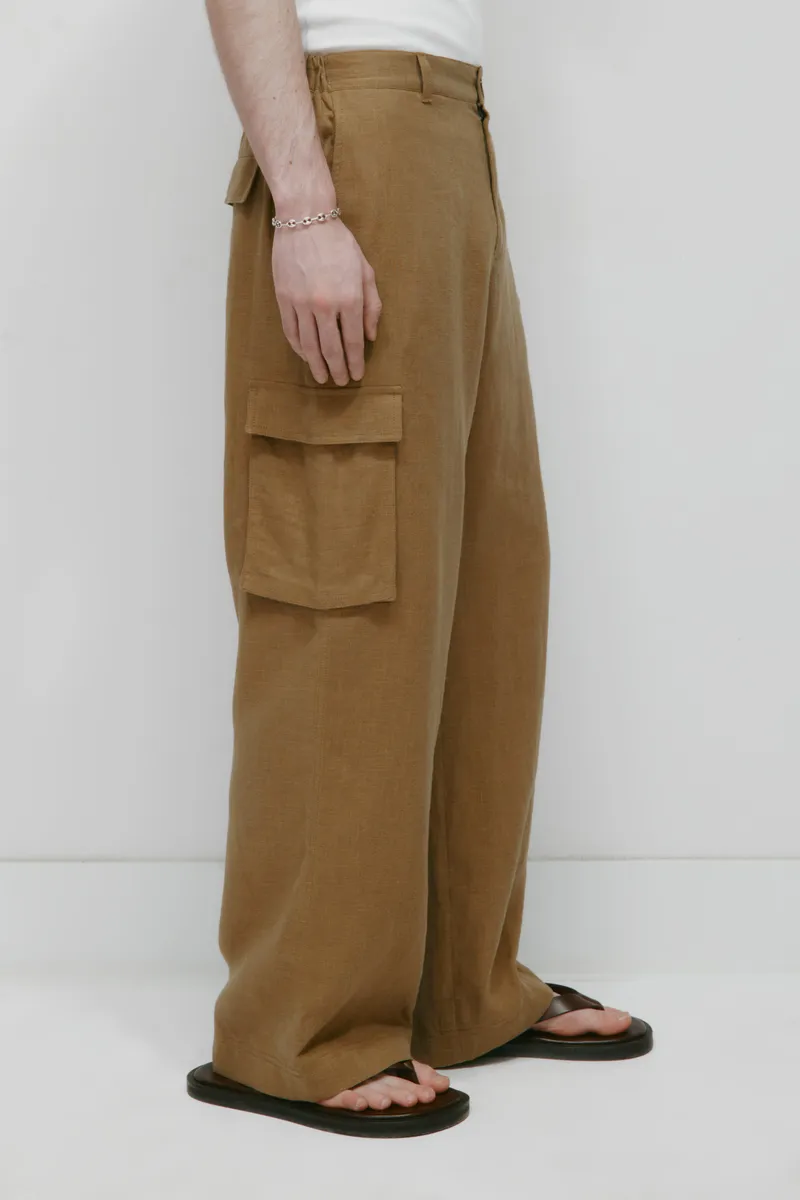 Men's Sila Linen Cargo Pant in Otter 4