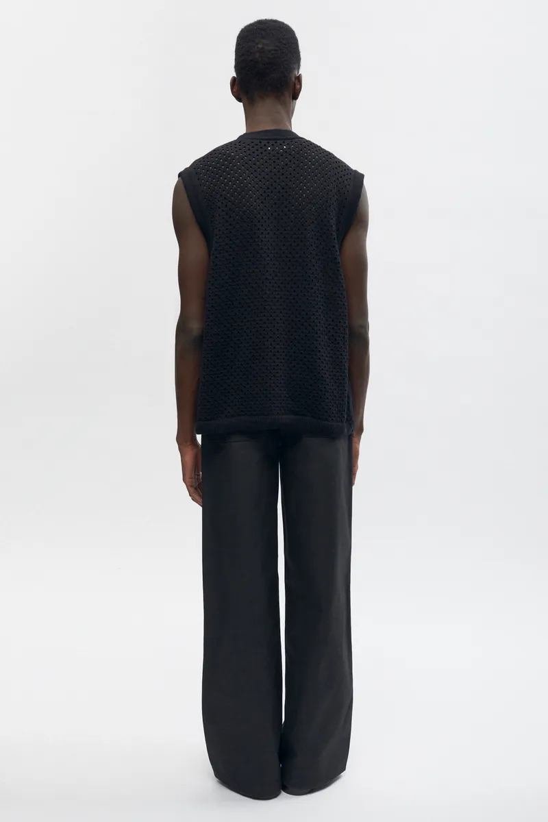 Mina Vest in Black 5