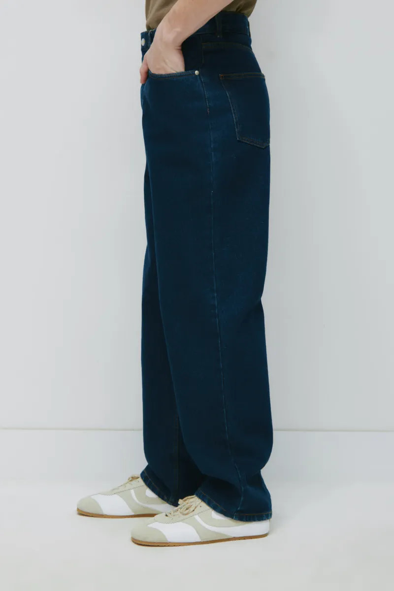 Antifit Denim in Dark Wash 5