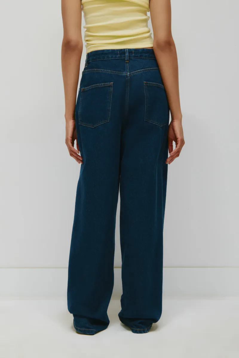 Antifit Denim in Dark Wash 8