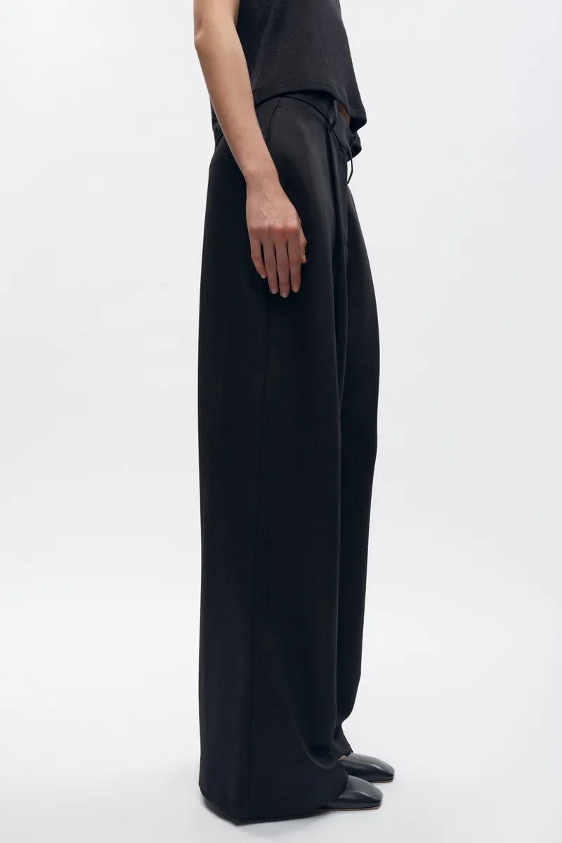 Women’s Amun Trouser  in Black 4