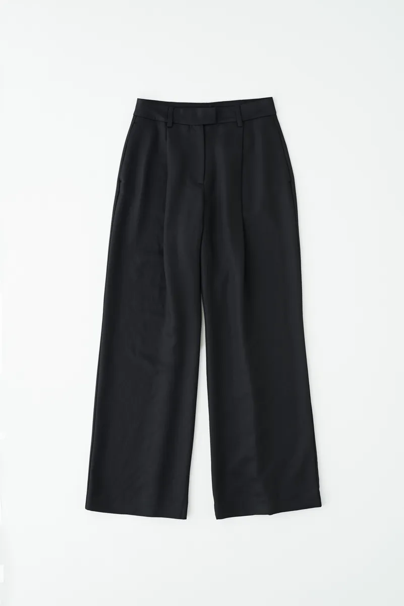 Women’s Amun Trouser  in Black 7