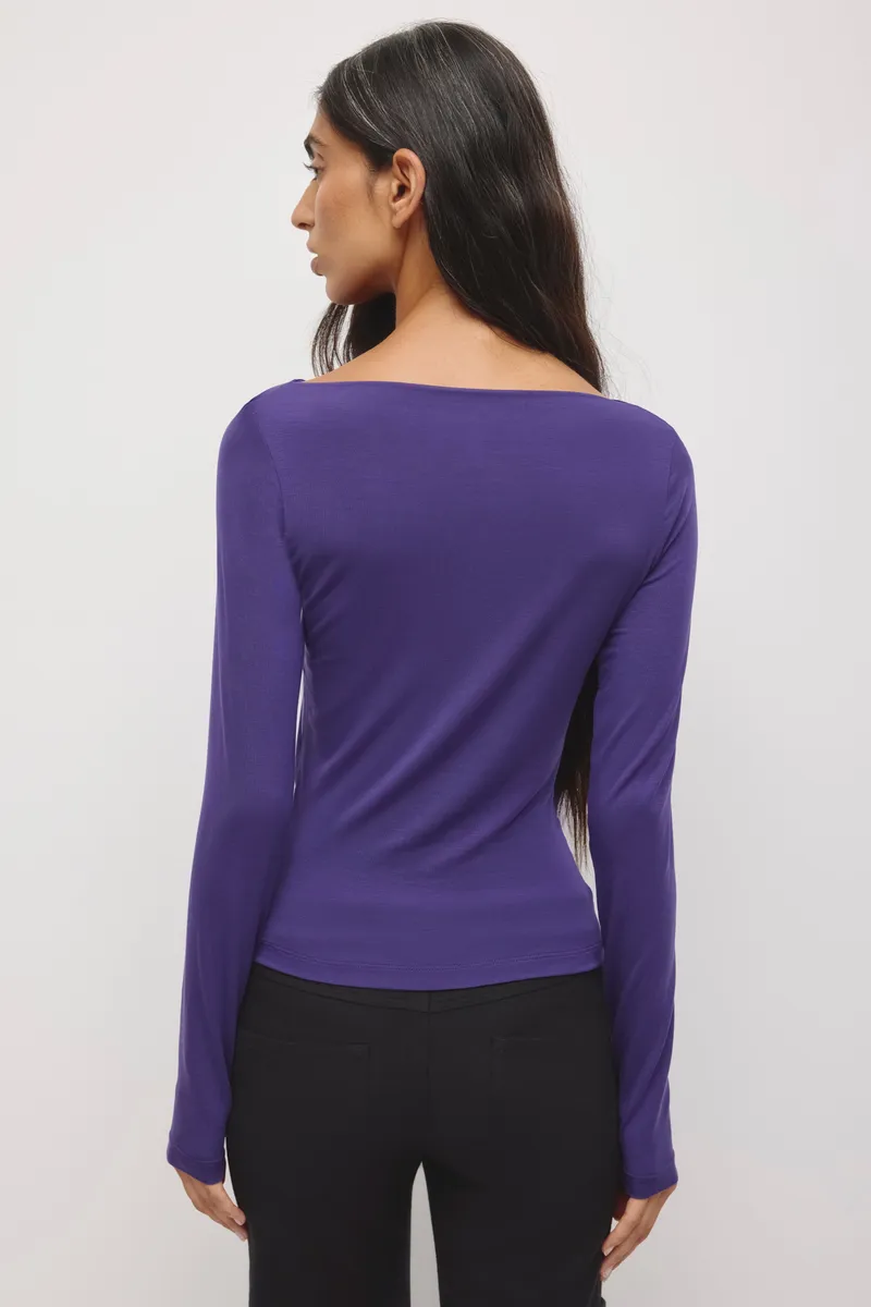 Women's Basima Longsleeve in Deep Purple 4