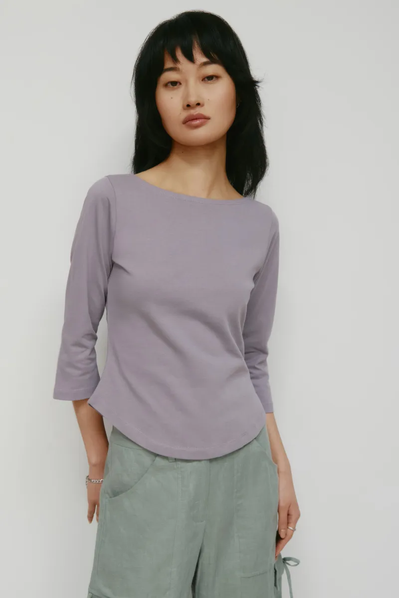Women's Curved Hem 3/4 Sleeve in Dusty Grape 3