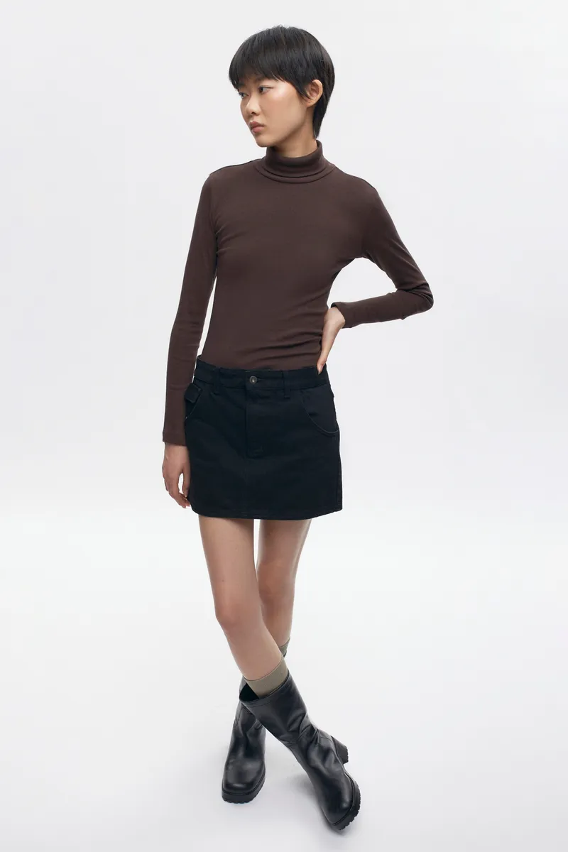 Women's Denim Mini Skirt in Black 3