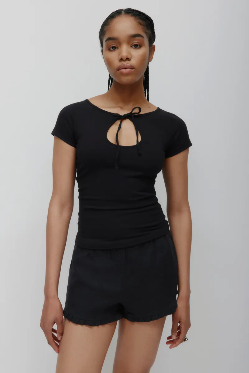 Women's Layn Keyhole Tee in Black