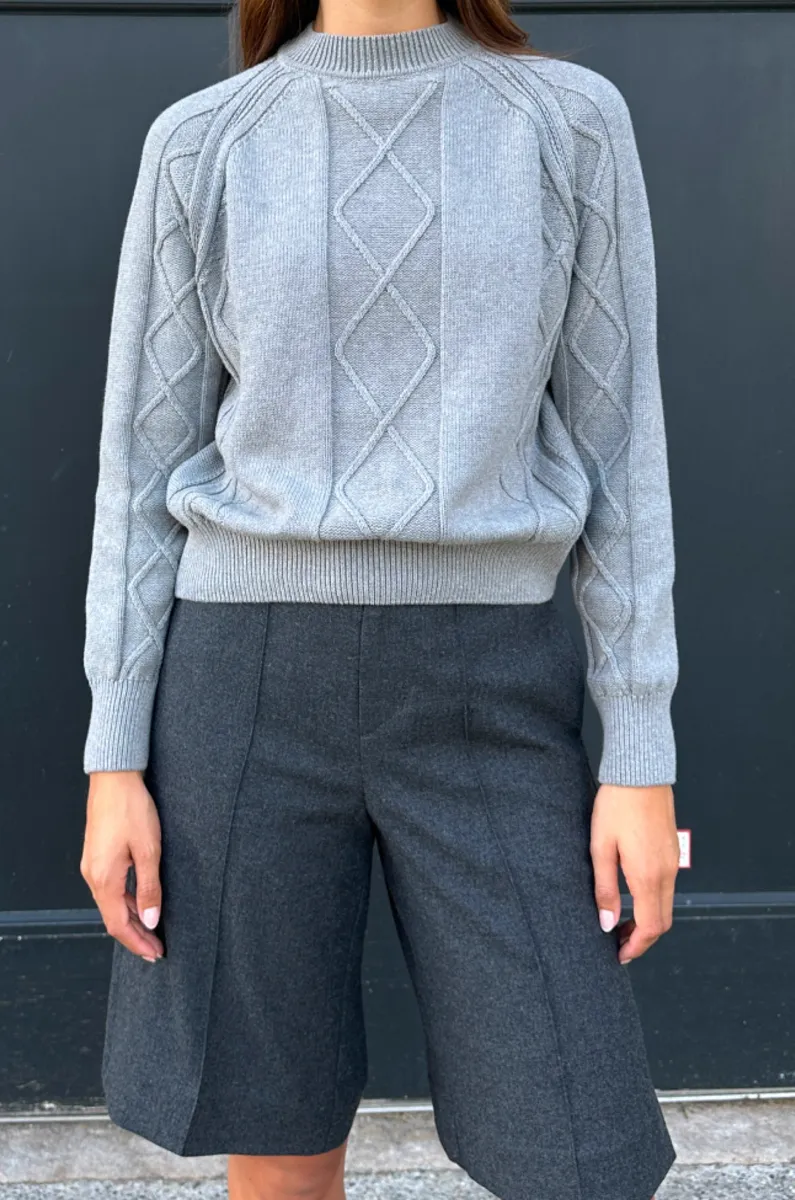 Women's Luxor Cable Sweater in Smoke Melange 2