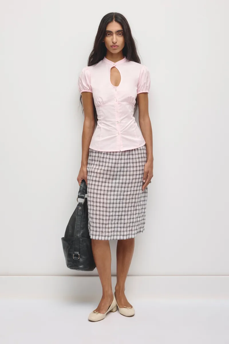 Women's Mahla Keyhole Shirt in Barely Pink 2