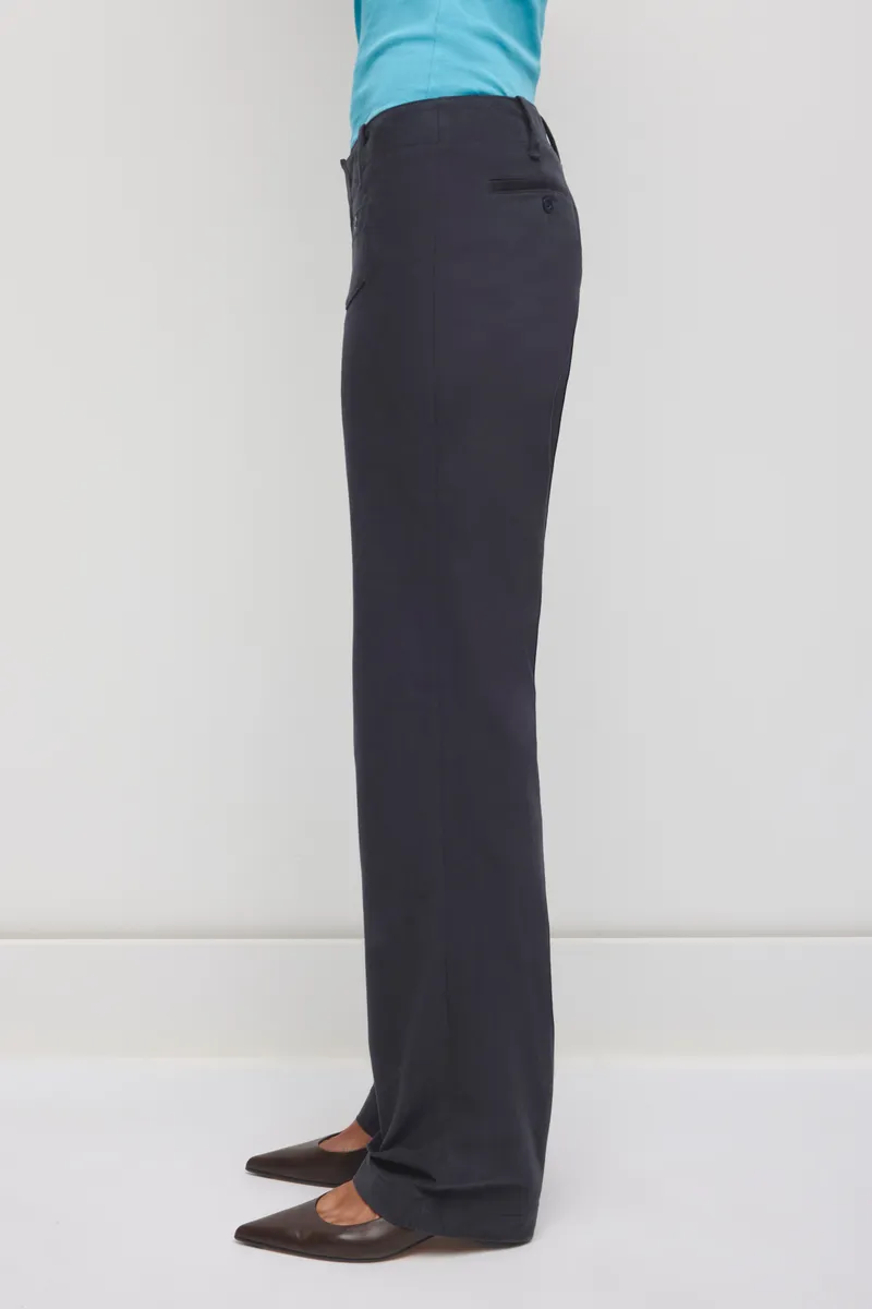 Women's Rafa Low rise Twill Pant in Deep Ocean 3
