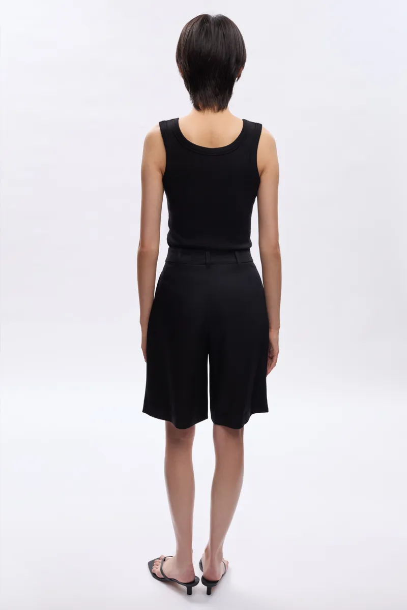 Women's Set Tank in Black 5