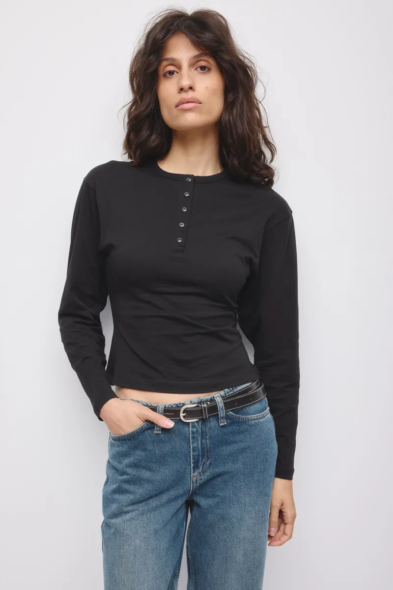 Women's Shaped Henley Longsleeve in Black 2