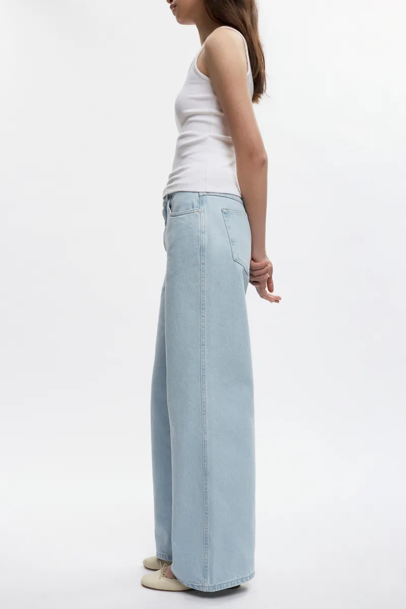 Women's Sinai Denim in Light Wash 2