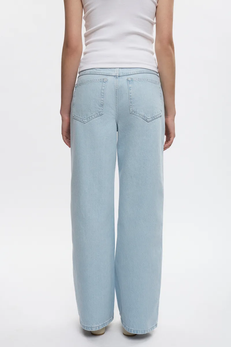Women's Sinai Denim in Light Wash 4