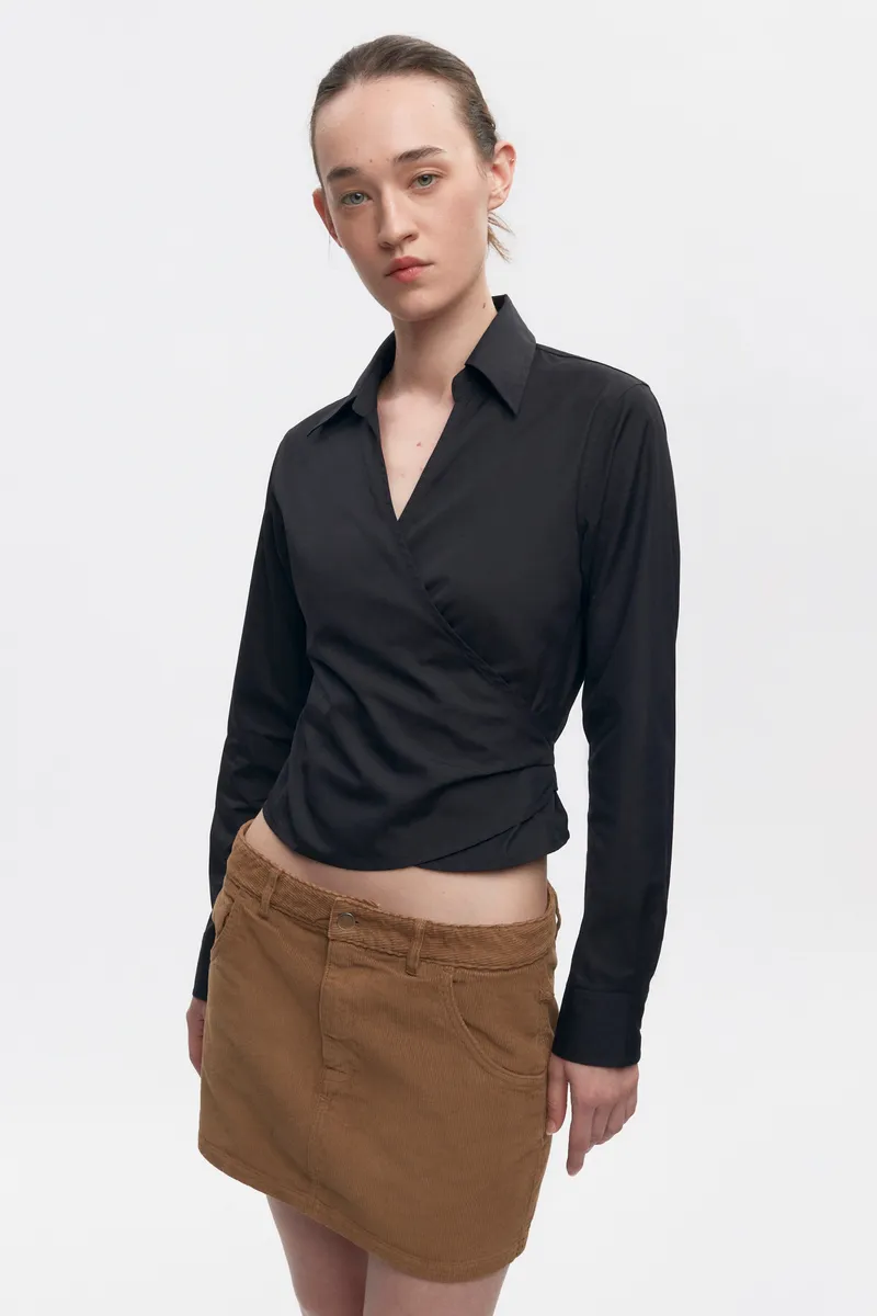 Women's Wrap Shirt in Black